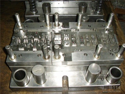 精密冲压模具设计要点